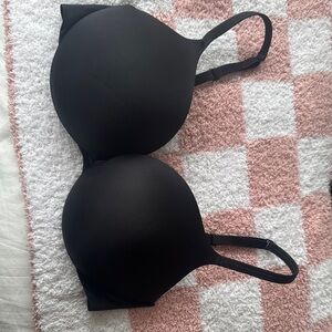 Black Seamless Molded Cup Bra